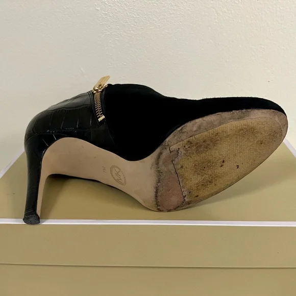 Michael Kors Sammy Black Ankle Boot - Picture 5 of 5